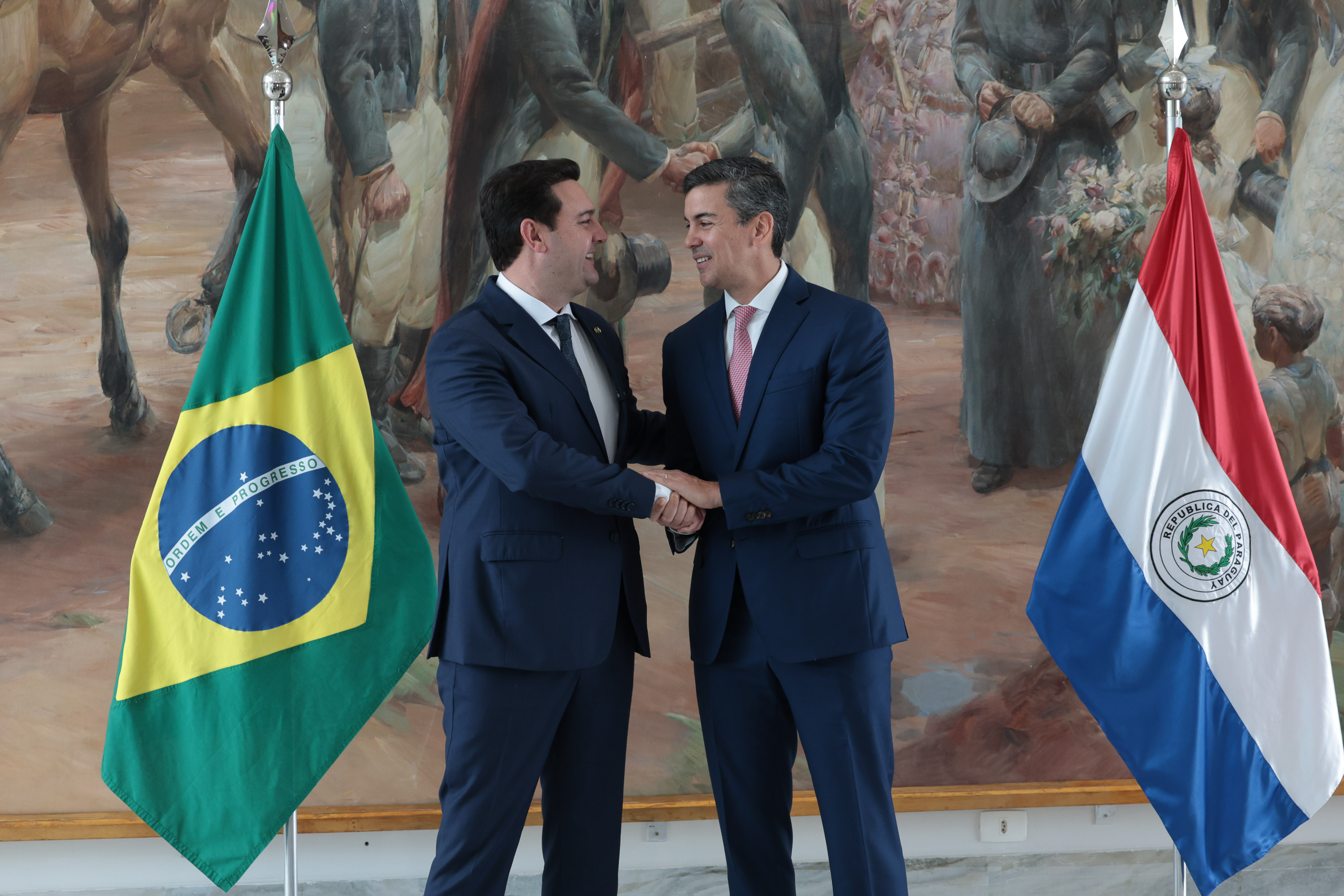 O governador Carlos Massa Ratinho Junior recebe nesta terça-feira(9), o presidente do Paraguai, Santiago Peña e comitiva do Paraguai no Palácio Iguaçu.