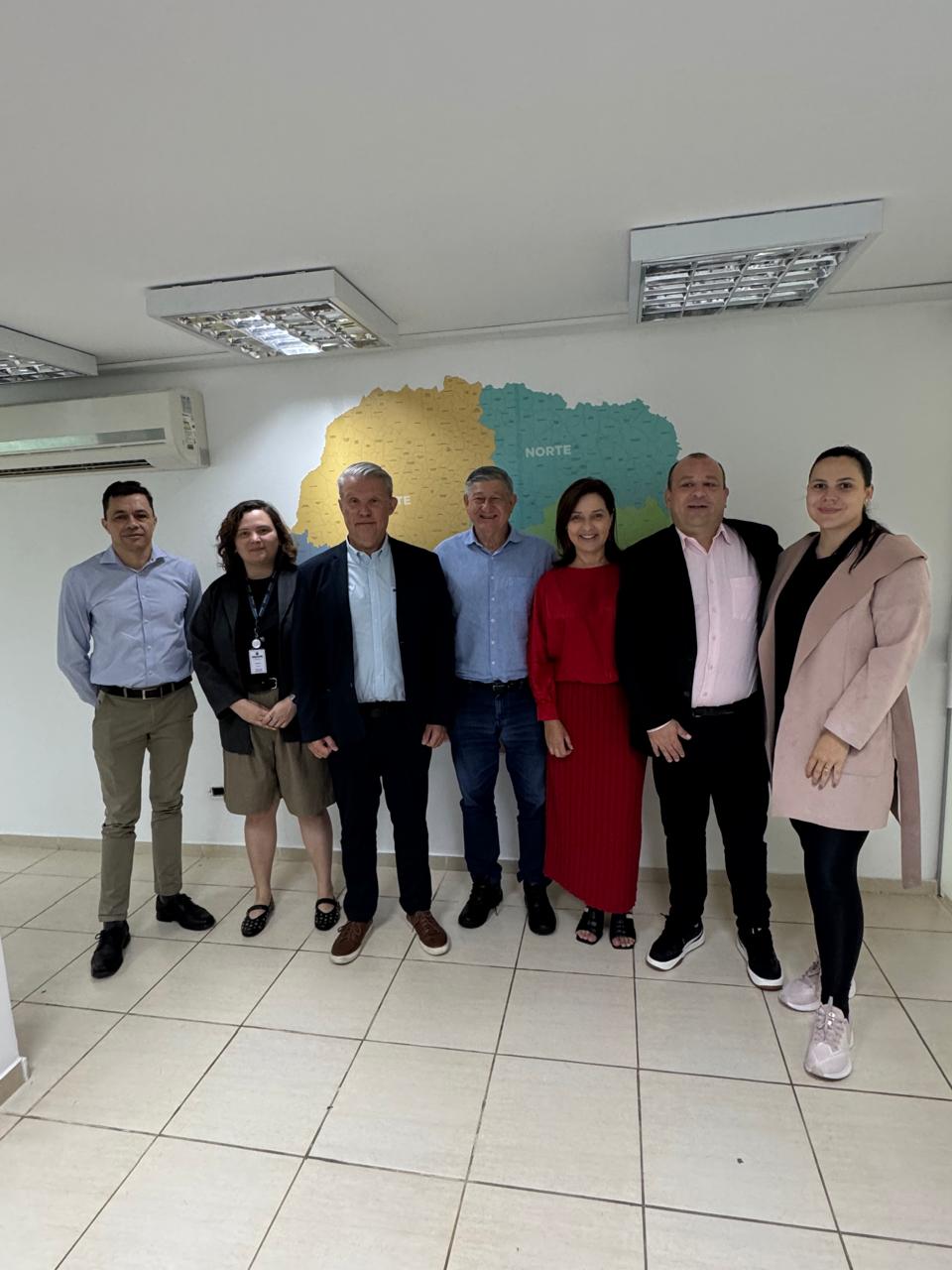 IPARDES ENTREGA RESULTADOS DA PESQUISA SOBRE ILHA DO MEL À CASA CIVIL