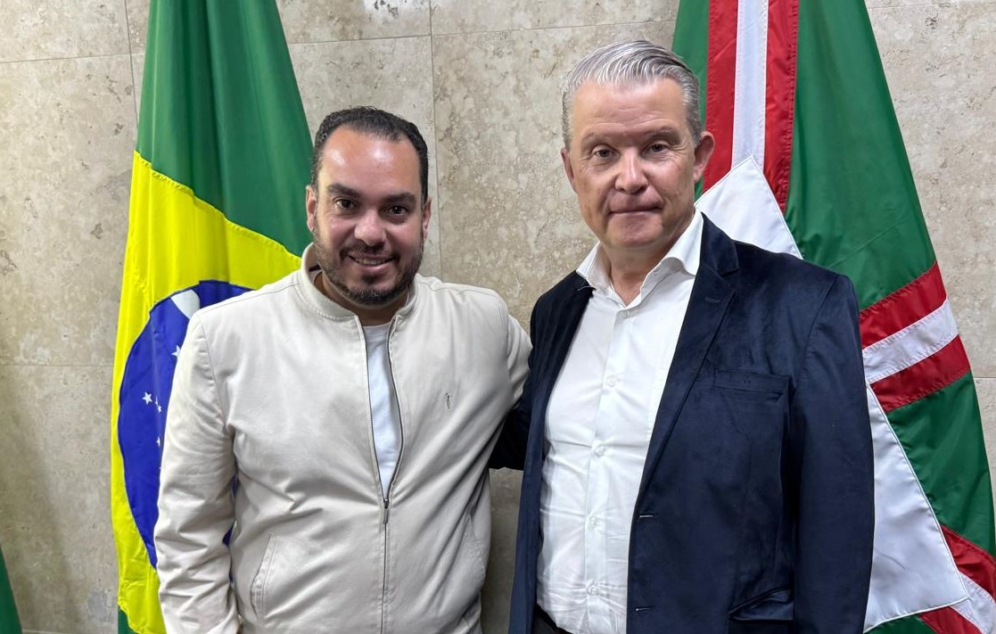 Prefeitura de Curitiba firma cooperação técnica com IPARDES para fortalecer análise de dados econômicos e sociais 