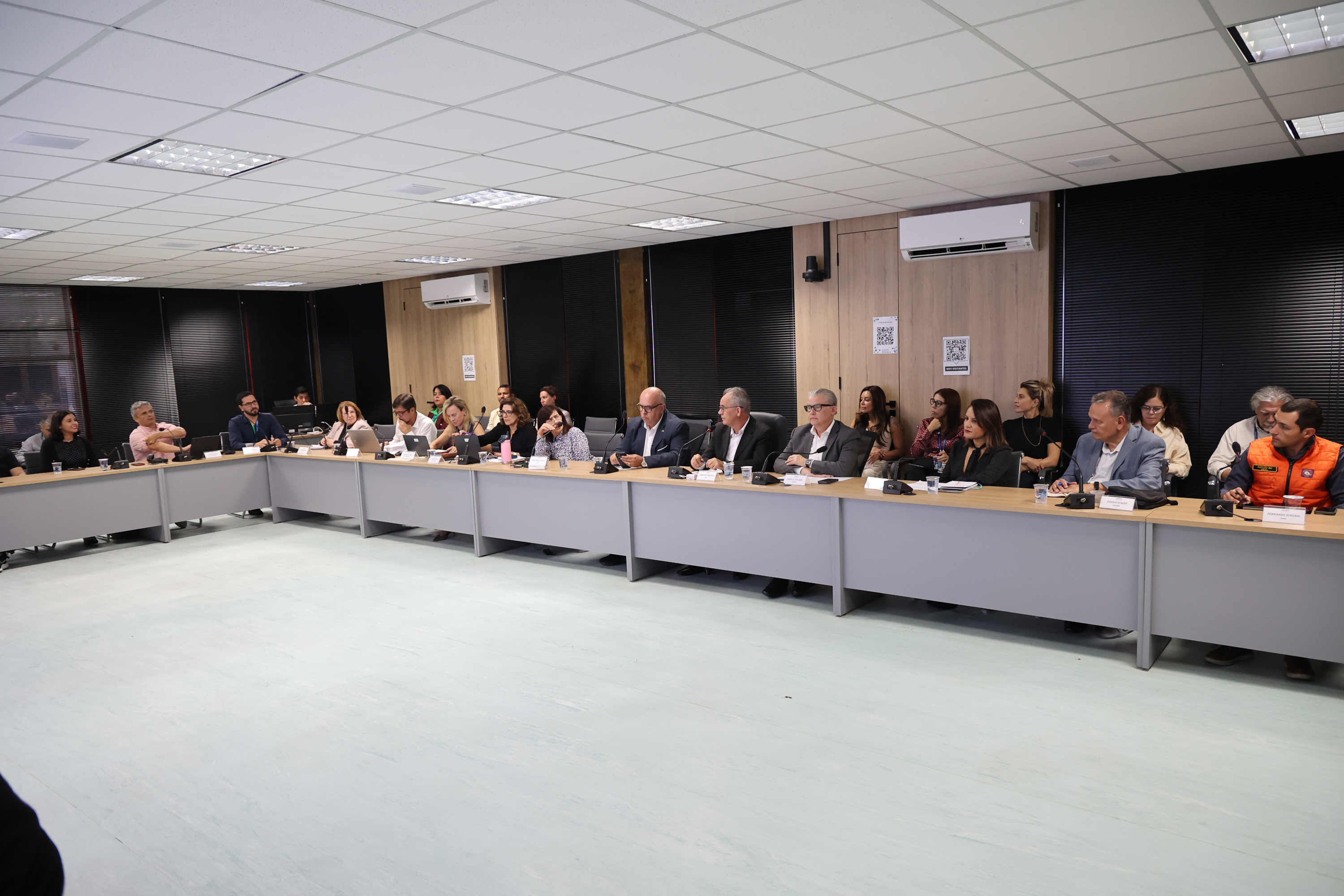 Governo do Paraná recebe Banco Mundial para confirmar resultados do Paraná Eficiente e avançar no programa