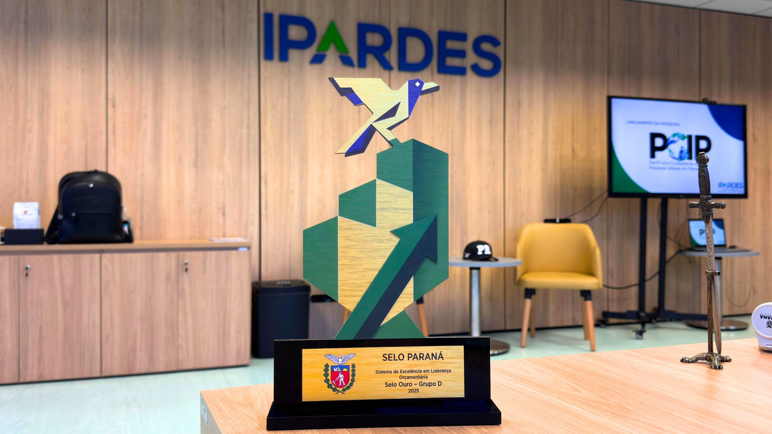 IPARDES é agraciado com Selo Ouro, em Premiação Oficial, na Assembleia Legislativa 