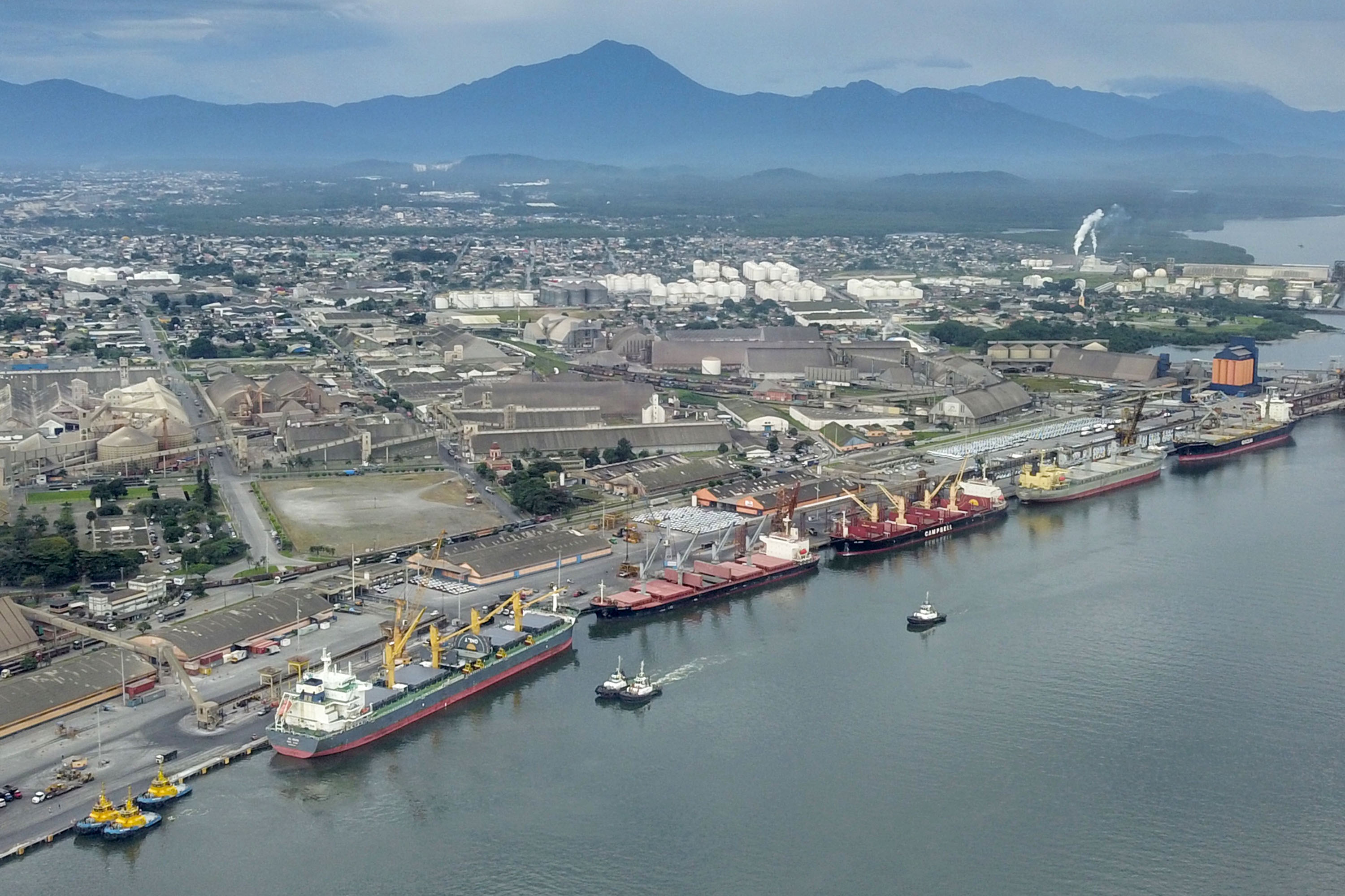 Exportações paranaenses crescem 7,7% em abril e totalizam US$ 2,2 bilhões no mês