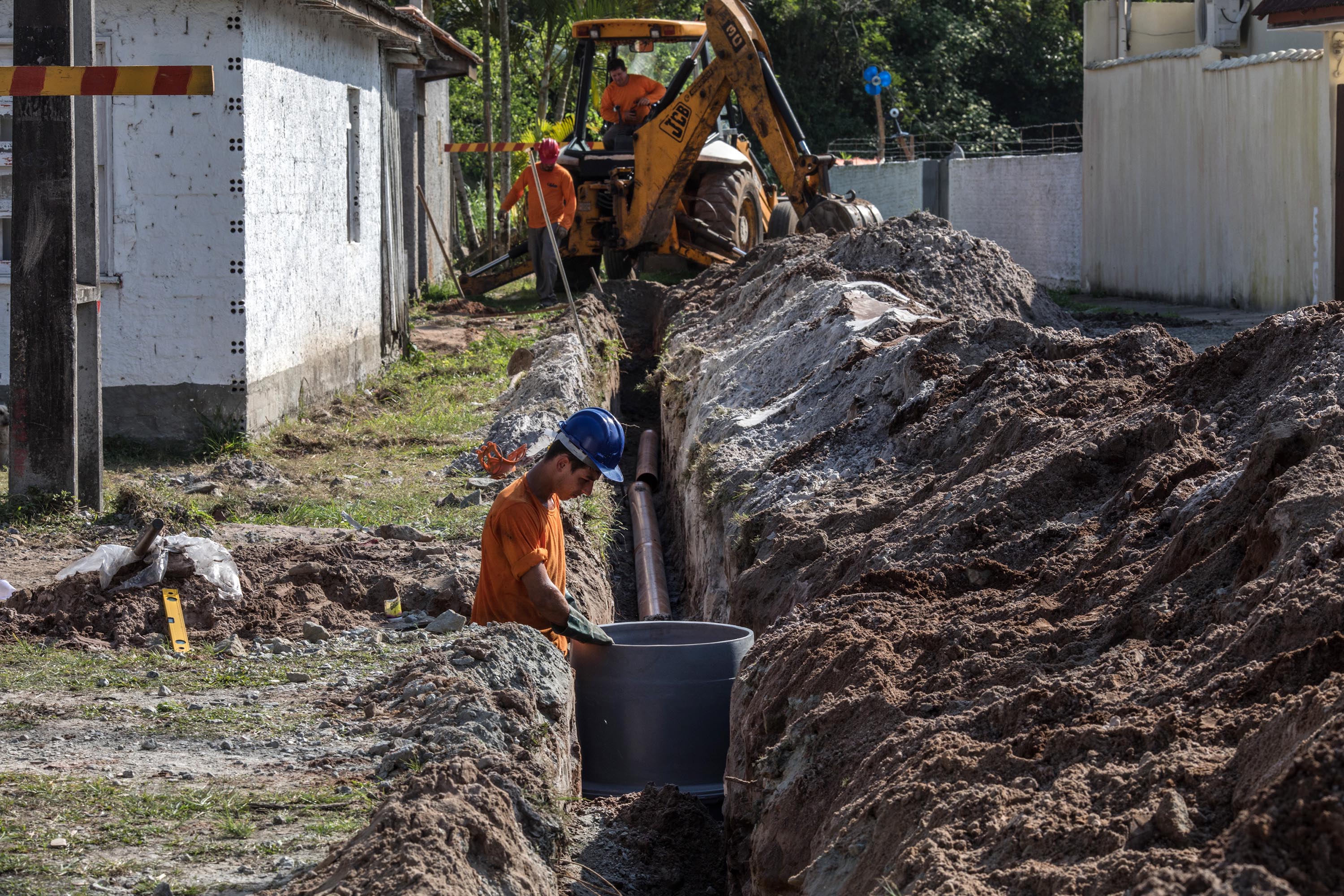 Expansão de 1% na rede de esgoto pode evitar 476 internações, aponta estudo do Ipardes