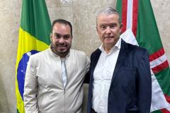 Prefeitura de Curitiba firma cooperação técnica com IPARDES para fortalecer análise de dados econômicos e sociais 