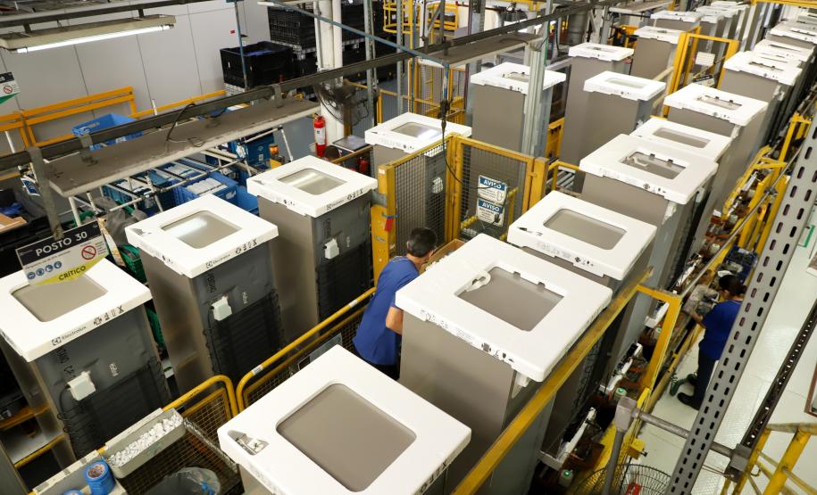 Paraná registra superávit recorde de R$ 144 bilhões no comércio interestadual em 2024