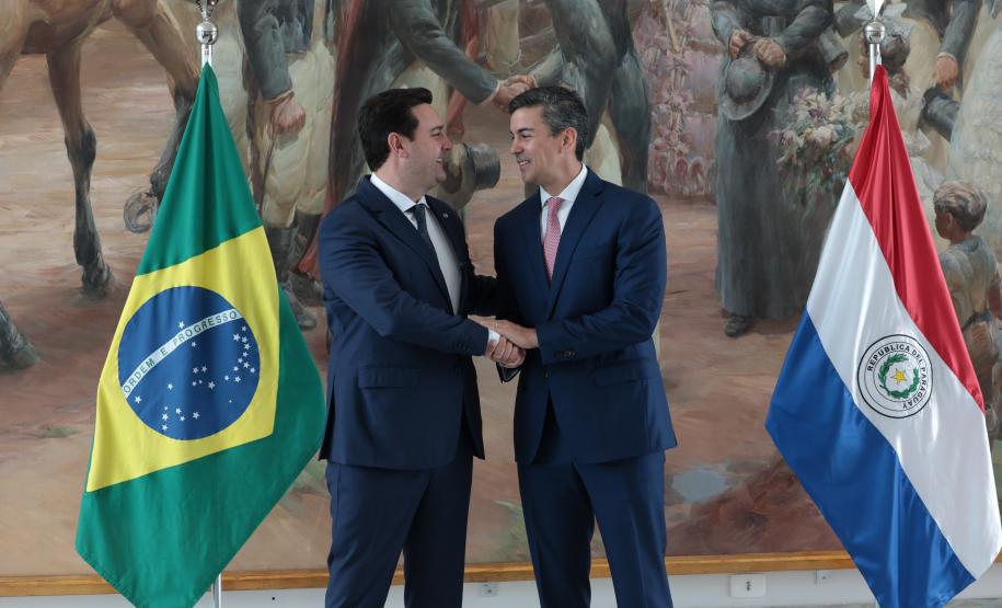 O governador Carlos Massa Ratinho Junior recebe nesta terça-feira(9), o presidente do Paraguai, Santiago Peña e comitiva do Paraguai no Palácio Iguaçu.
