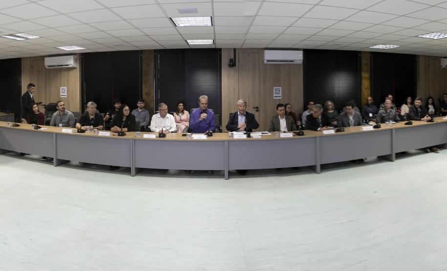 Paraná tem população urbana, escolarizada e com casa própria, aponta pesquisa inédita