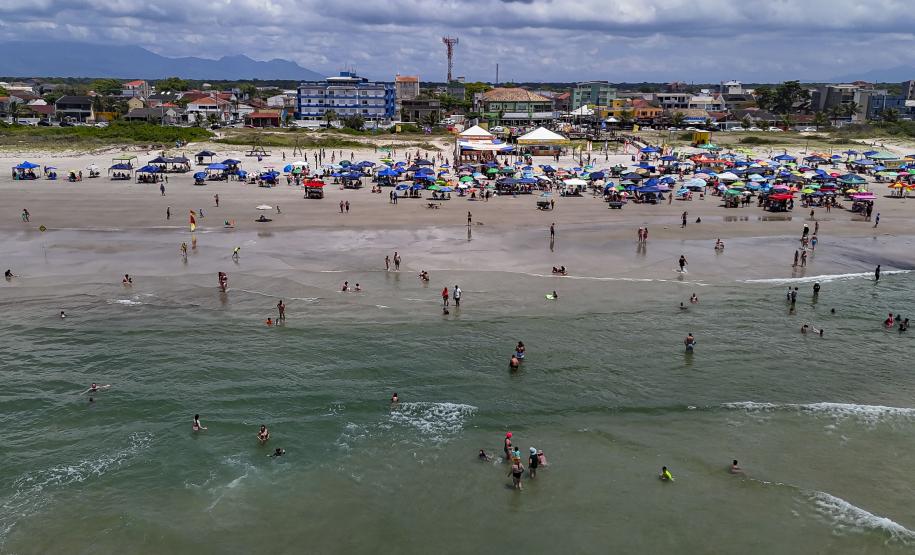 Verão Maior: arrecadação das prefeituras e movimentações no PIX crescem no Litoral. (Pontal do Paraná, 2026. Balneário de Ipanema).