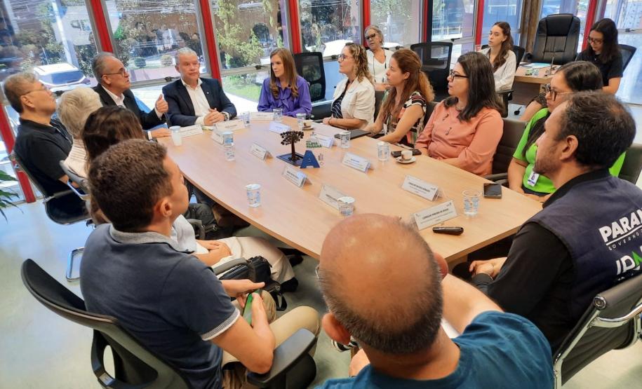 Pesquisa do IPARDES vai mapear perfil de cuidadores de idosos em todo o Paraná