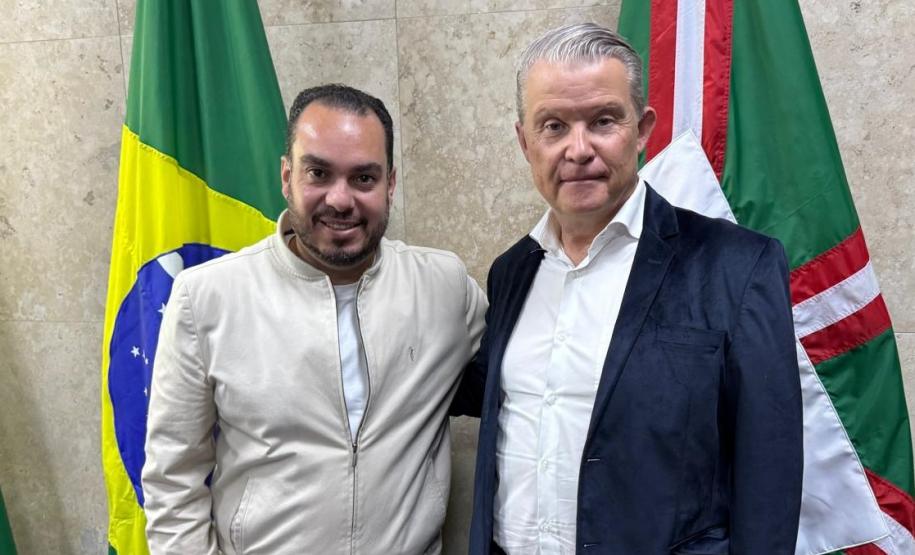 Prefeitura de Curitiba firma cooperação técnica com IPARDES para fortalecer análise de dados econômicos e sociais