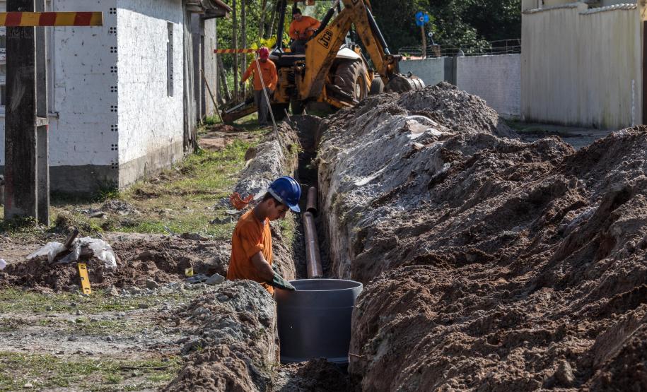 Expansão de 1% na rede de esgoto pode evitar 476 internações, aponta estudo do Ipardes
