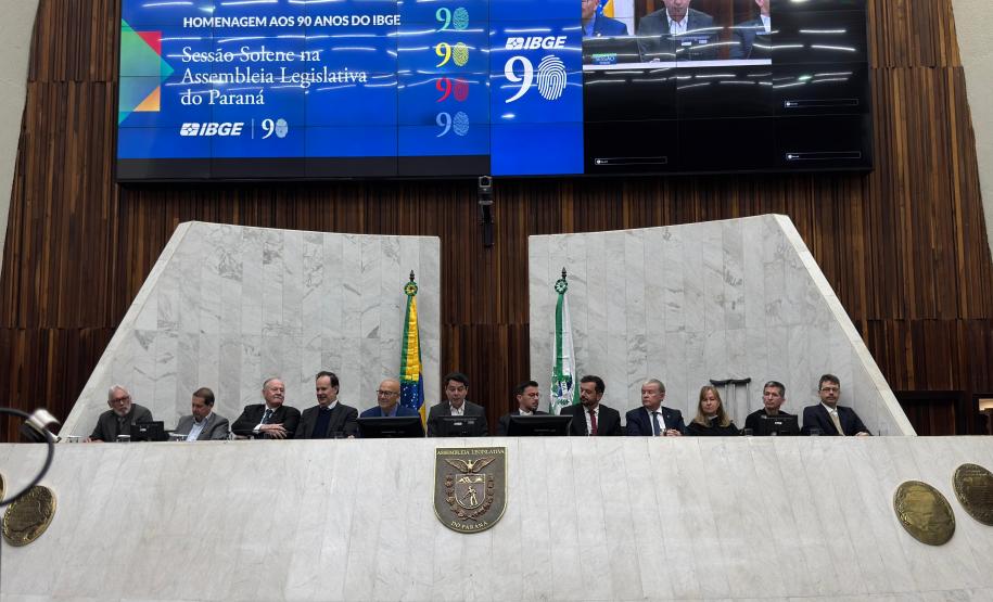 IPARDES participa de sessão solene comemorativa aos 90 anos do IBGE